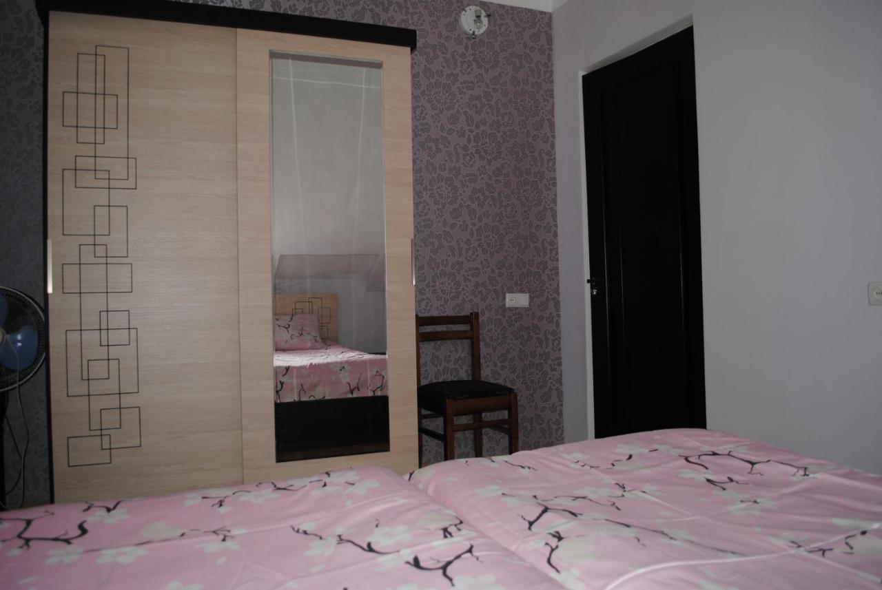 Family Guesthouse - Macharashvili Tbilisi Exterior foto